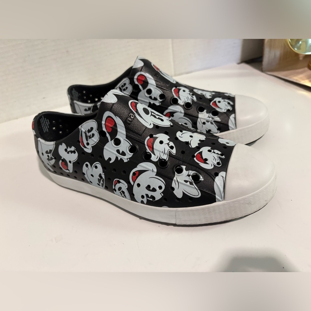 Disney x Native Black Mickey Mouse Slip On Water Shoes Disney Black Red White - Picture 12 of 14